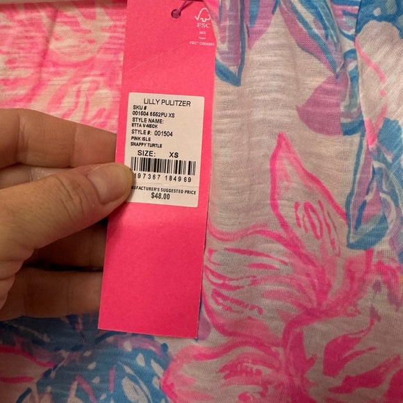 Lilly Pulitzer Top Etta V-neck Pink isle snappy turtle NWT xSmall - Picture 4 of 8